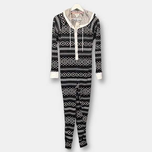NWT Jennie Intimates hoodie Romper One Piece Onsie Hearts Size XS Xtra Small - Picture 2 of 5